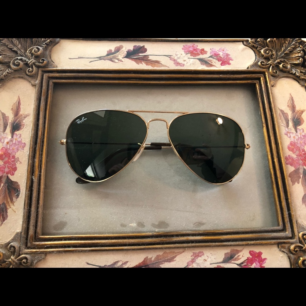 RAY BAN CLASSIC AVIATORS